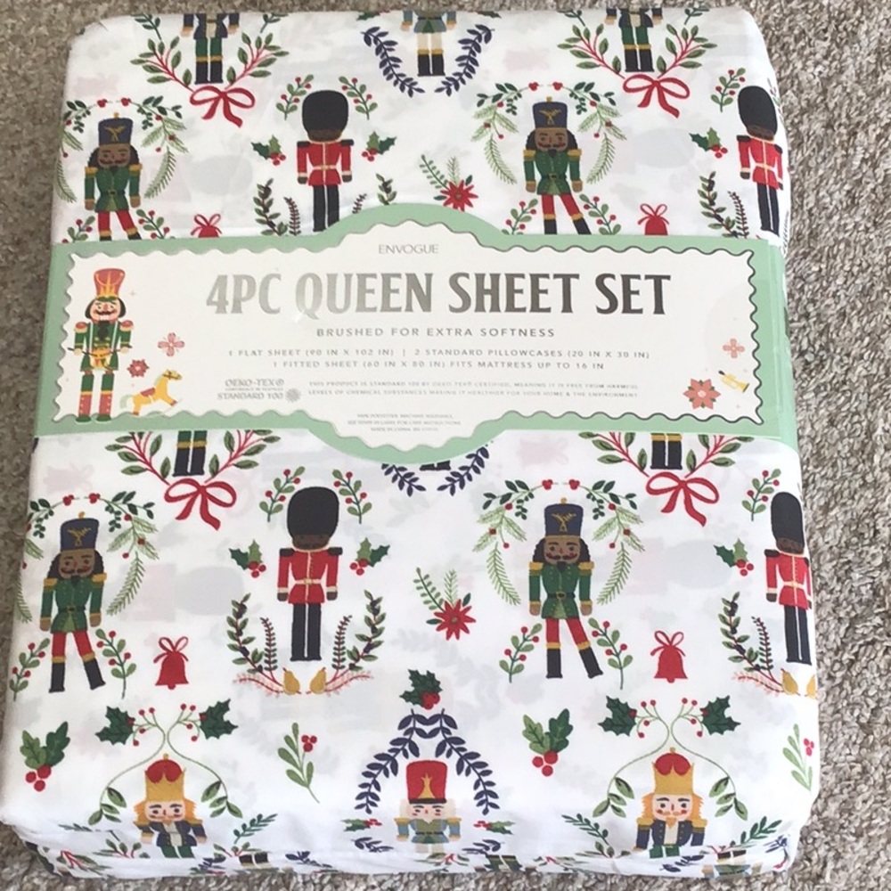 NUTCRACKER SHEET SET - QUEEN NWT - Picture 2 of 5